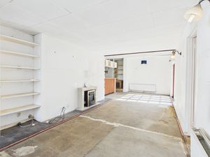 Sitting Room- click for photo gallery